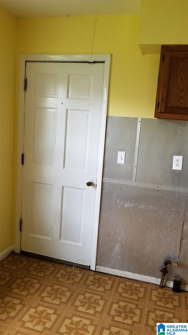 849 Center Way Southwest Birmingham, AL 35211 - Photo 14 of 22