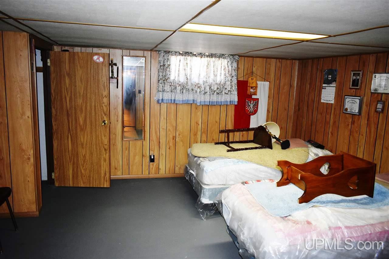 4849 18th Road Escanaba, MI 49829 - Photo 18 of 20