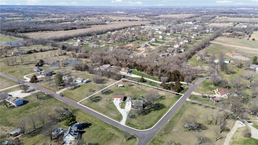 16788 Dwyer Road Basehor, KS 66007 - Photo 65 of 75
