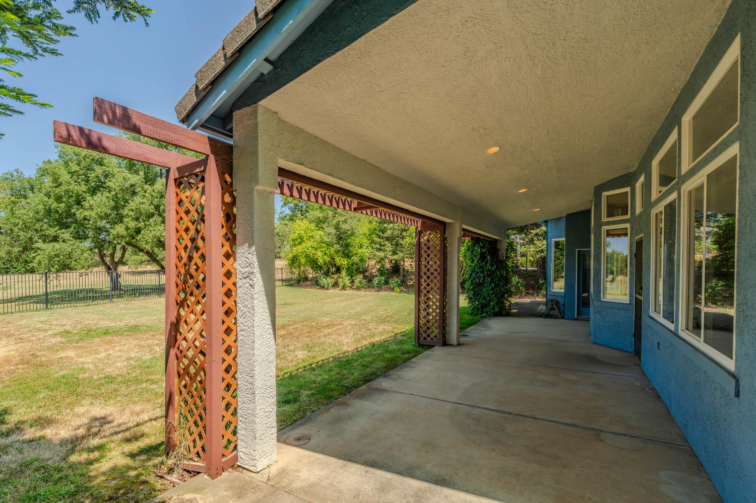 1209 Oak View Drive Ione, CA 95640 - Photo 41 of 48 COVERED REAR YARD PATIO