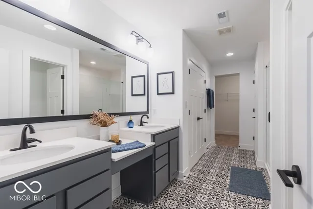 $399,999 | 380 North Post Oak Drive, Mooresville, IN 46158