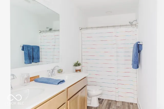 $399,999 | 380 North Post Oak Drive, Mooresville, IN 46158