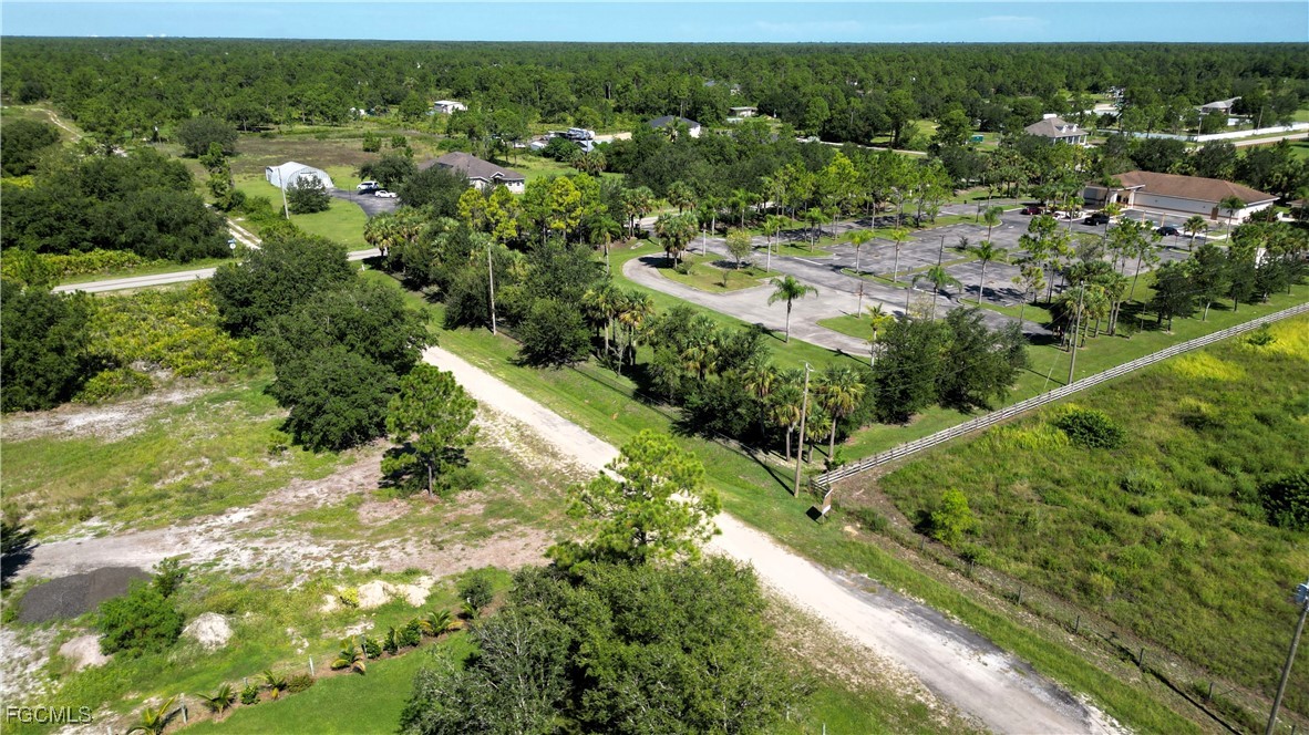 4th Terrace LaBelle, FL 33935 - Photo 4 of 6 a view of a city