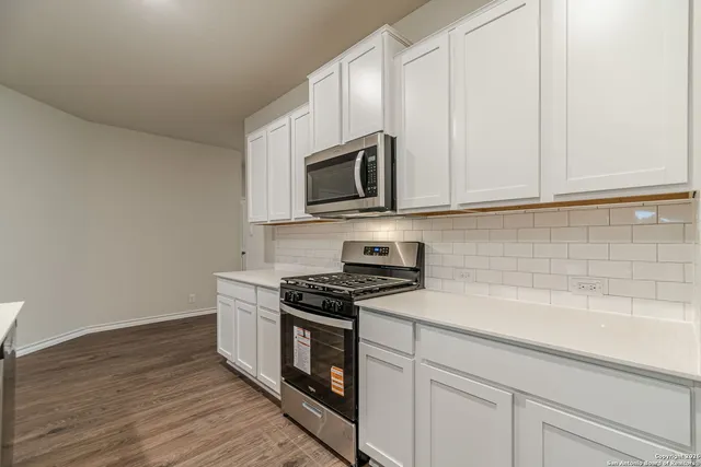 $2,350 | 21063 Gravel Keep, San Antonio, TX 78266