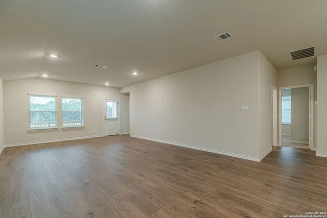 $2,350 | 21063 Gravel Keep, San Antonio, TX 78266