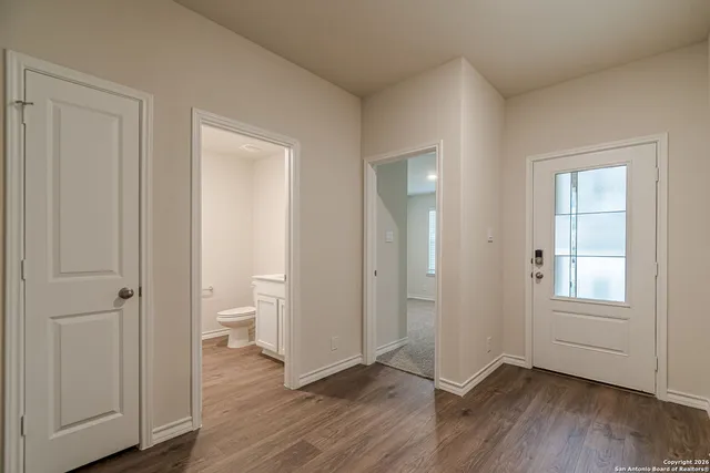 $2,350 | 21063 Gravel Keep, San Antonio, TX 78266