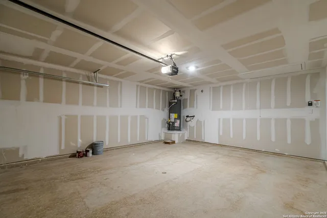 $2,350 | 21063 Gravel Keep, San Antonio, TX 78266