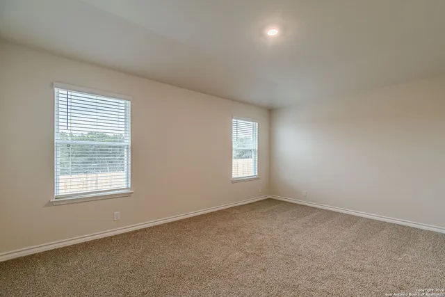 $2,350 | 21063 Gravel Keep, San Antonio, TX 78266