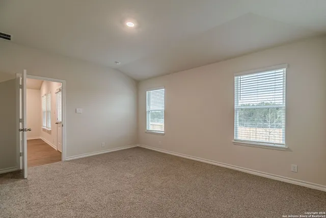 $2,350 | 21063 Gravel Keep, San Antonio, TX 78266