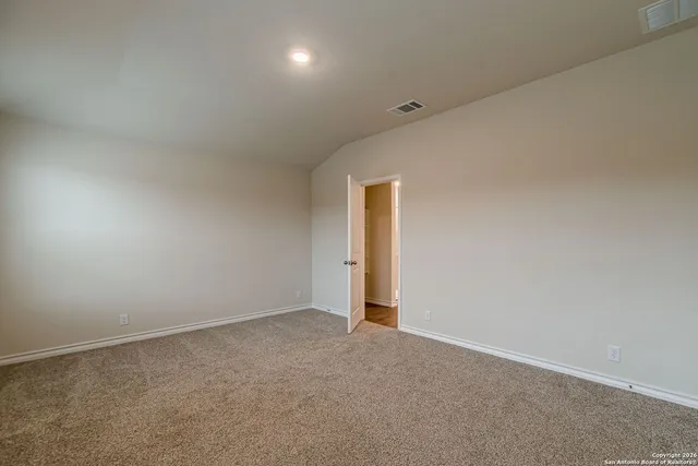 $2,350 | 21063 Gravel Keep, San Antonio, TX 78266
