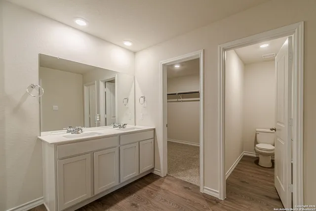 $2,350 | 21063 Gravel Keep, San Antonio, TX 78266