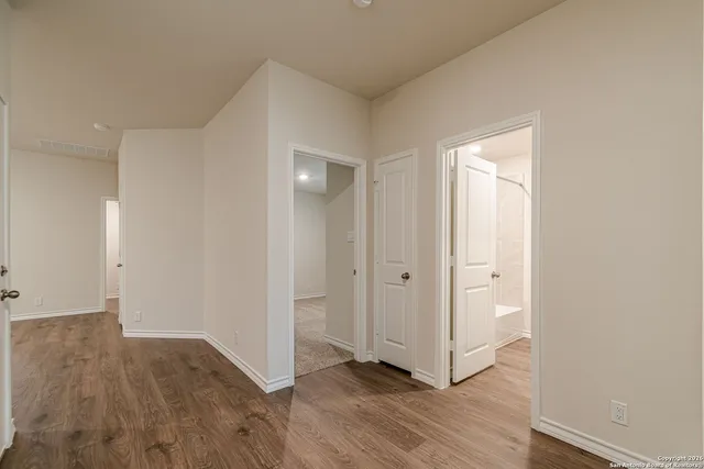 $2,350 | 21063 Gravel Keep, San Antonio, TX 78266