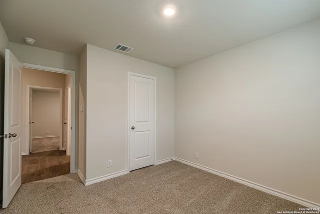 $2,350 | 21063 Gravel Keep, San Antonio, TX 78266