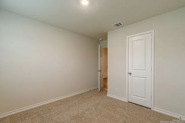 $2,350 | 21063 Gravel Keep, San Antonio, TX 78266