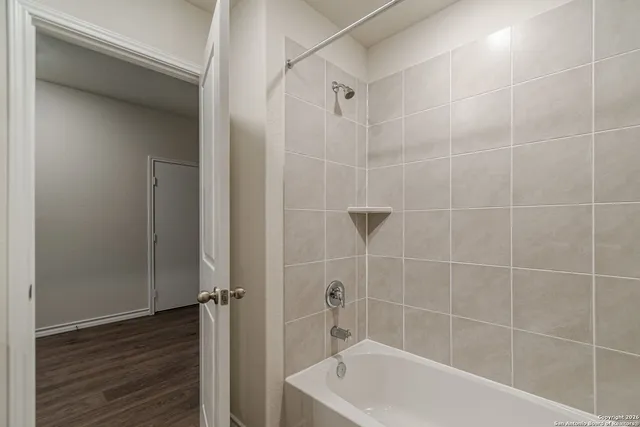 $2,350 | 21063 Gravel Keep, San Antonio, TX 78266