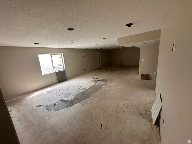 6804 Majestic Loop Road West Jordan, UT 84081 - Photo 23 of 29