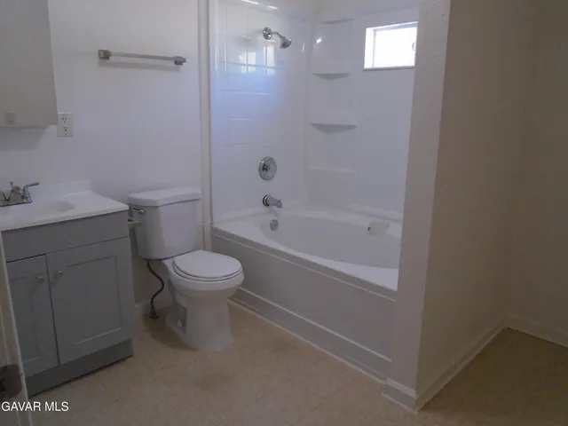 $399,900 | 1423 Jenner Street, Lancaster, CA 93534