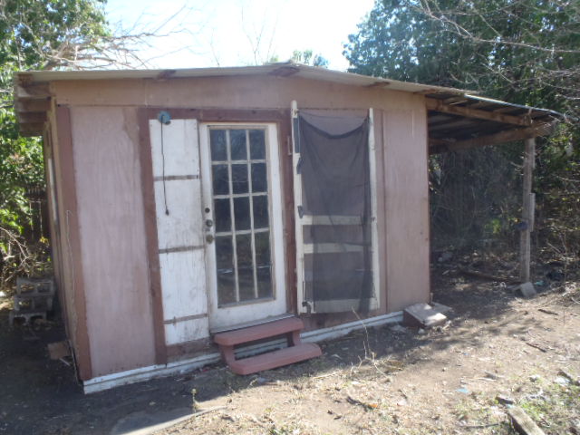 652 Fir Lane Lockhart, TX 78644 - Photo 6 of 26 a front view of a house