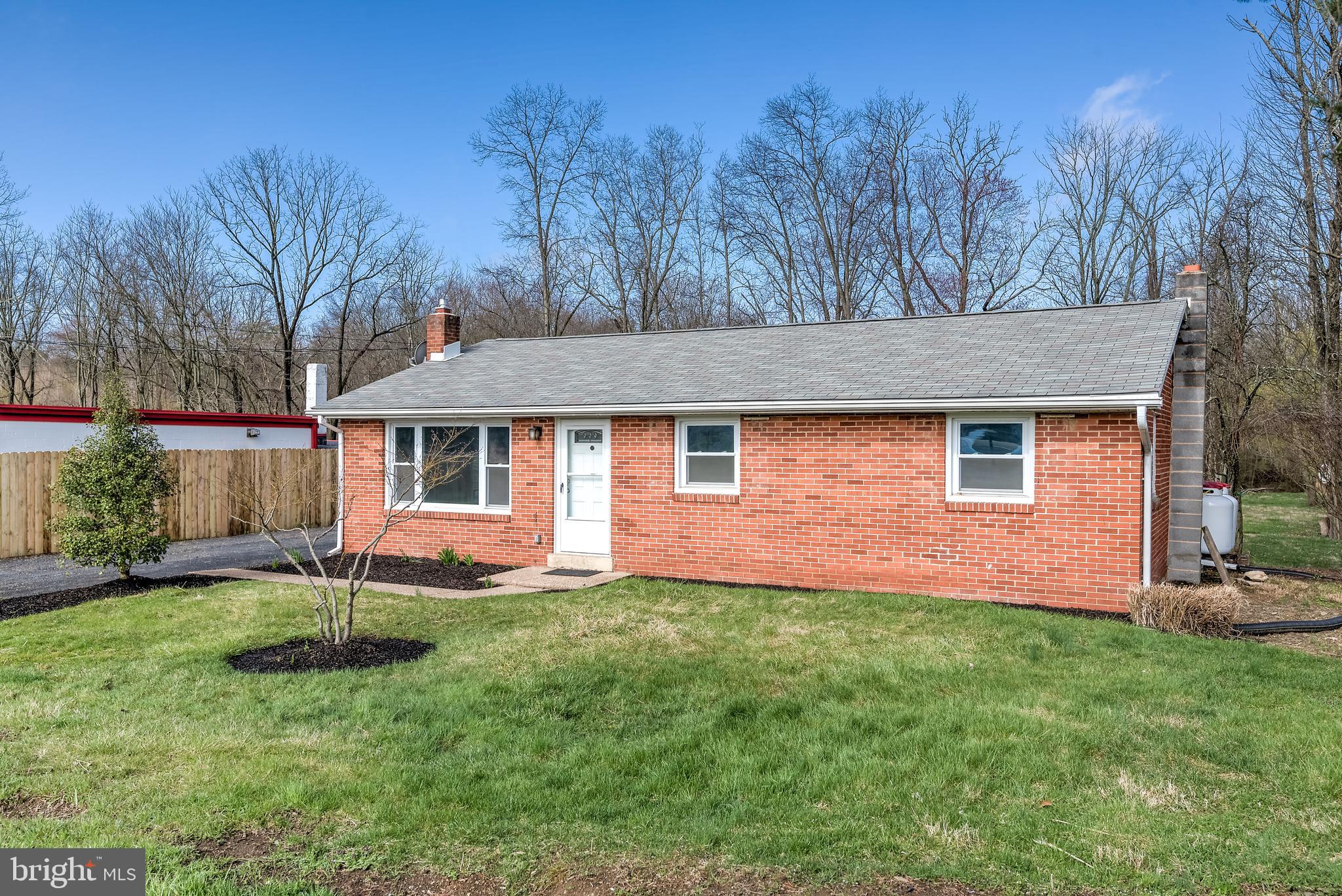 604 Piketown Road Harrisburg, PA 17112 - Photo 3 of 28 Gallery Image 3
