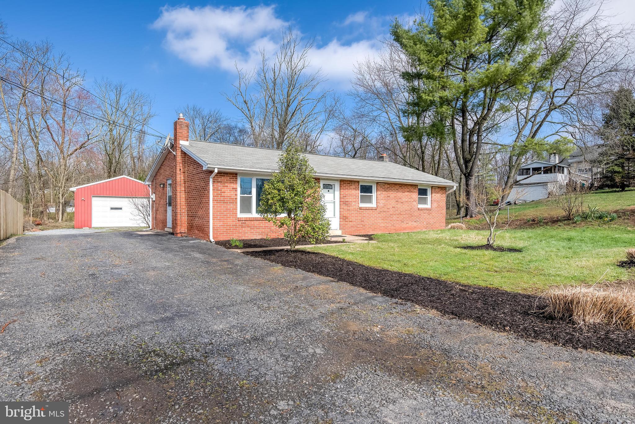 604 Piketown Road Harrisburg, PA 17112 - Photo 4 of 28 Gallery Image 4