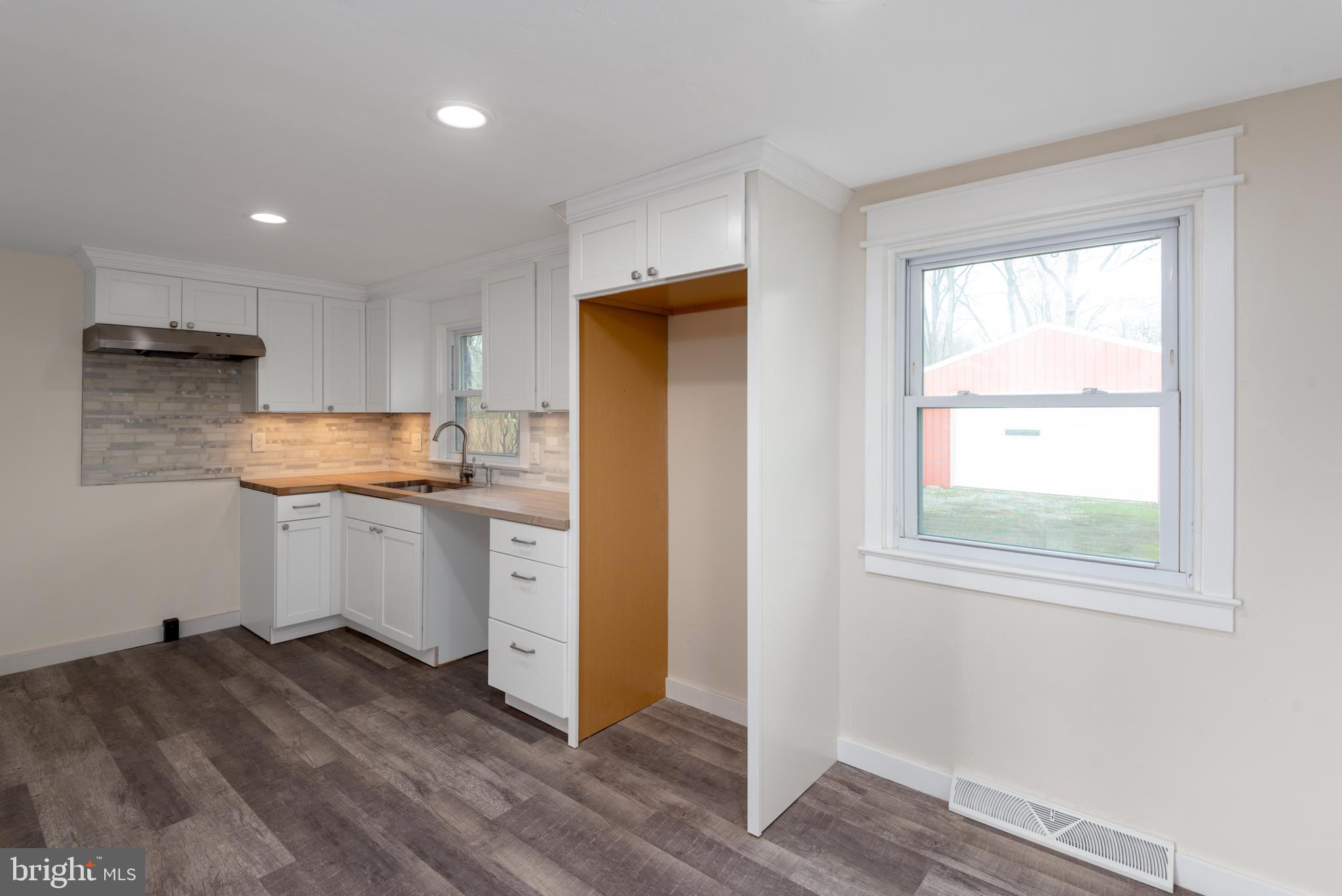 604 Piketown Road Harrisburg, PA 17112 - Photo 6 of 28 Gallery Image 6