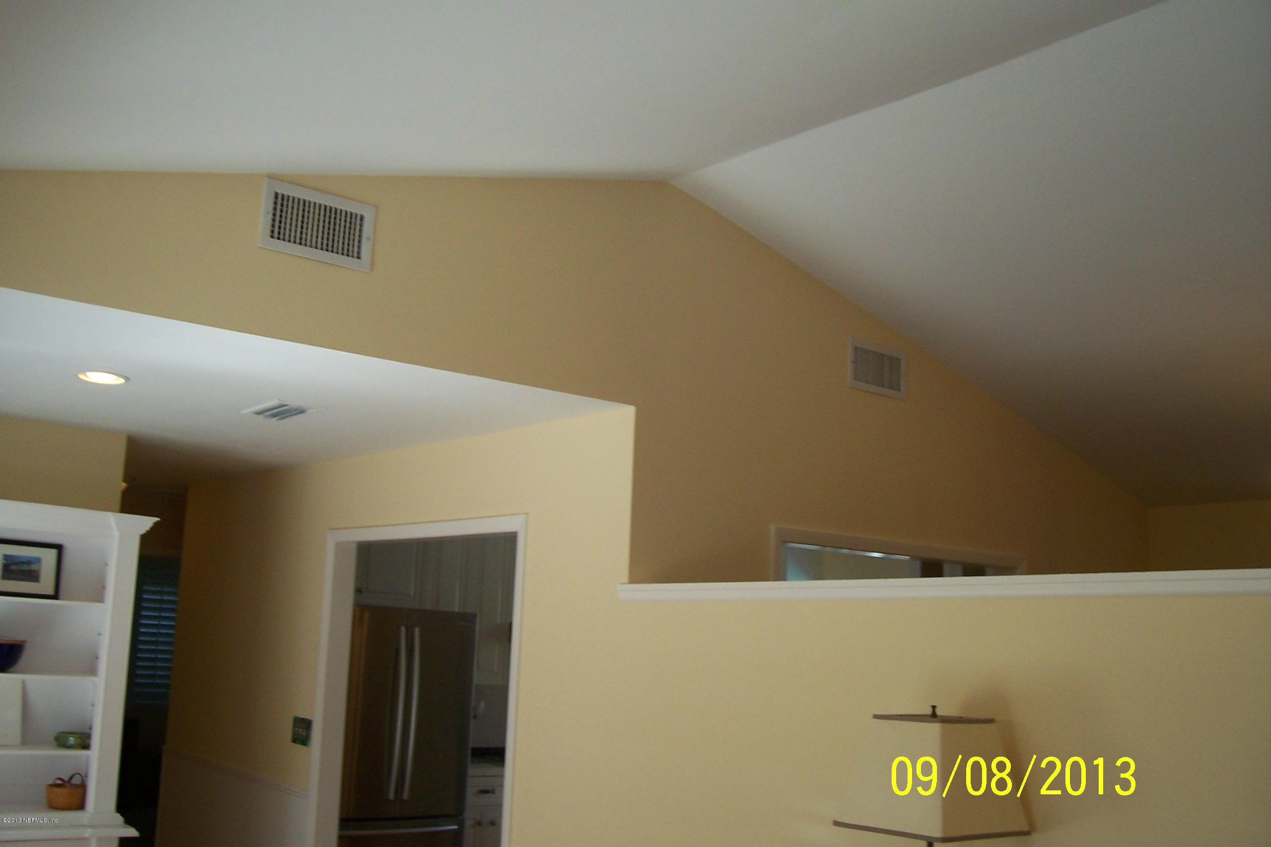 1854 Seminole Road Atlantic Beach, FL 32233 - Photo 20 of 33 a view of a hallway