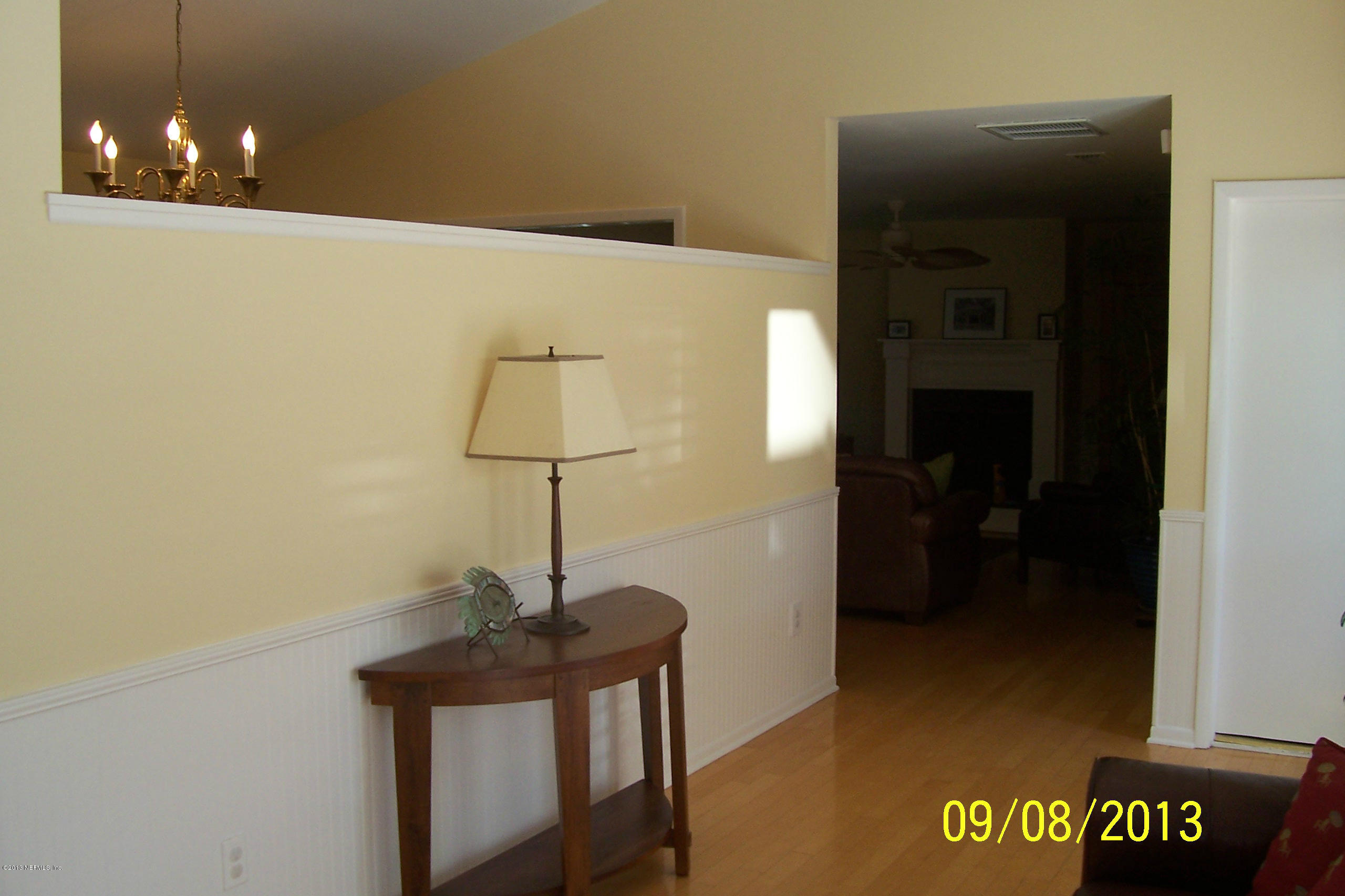 1854 Seminole Road Atlantic Beach, FL 32233 - Photo 21 of 33 a view of a hallway with wooden floor