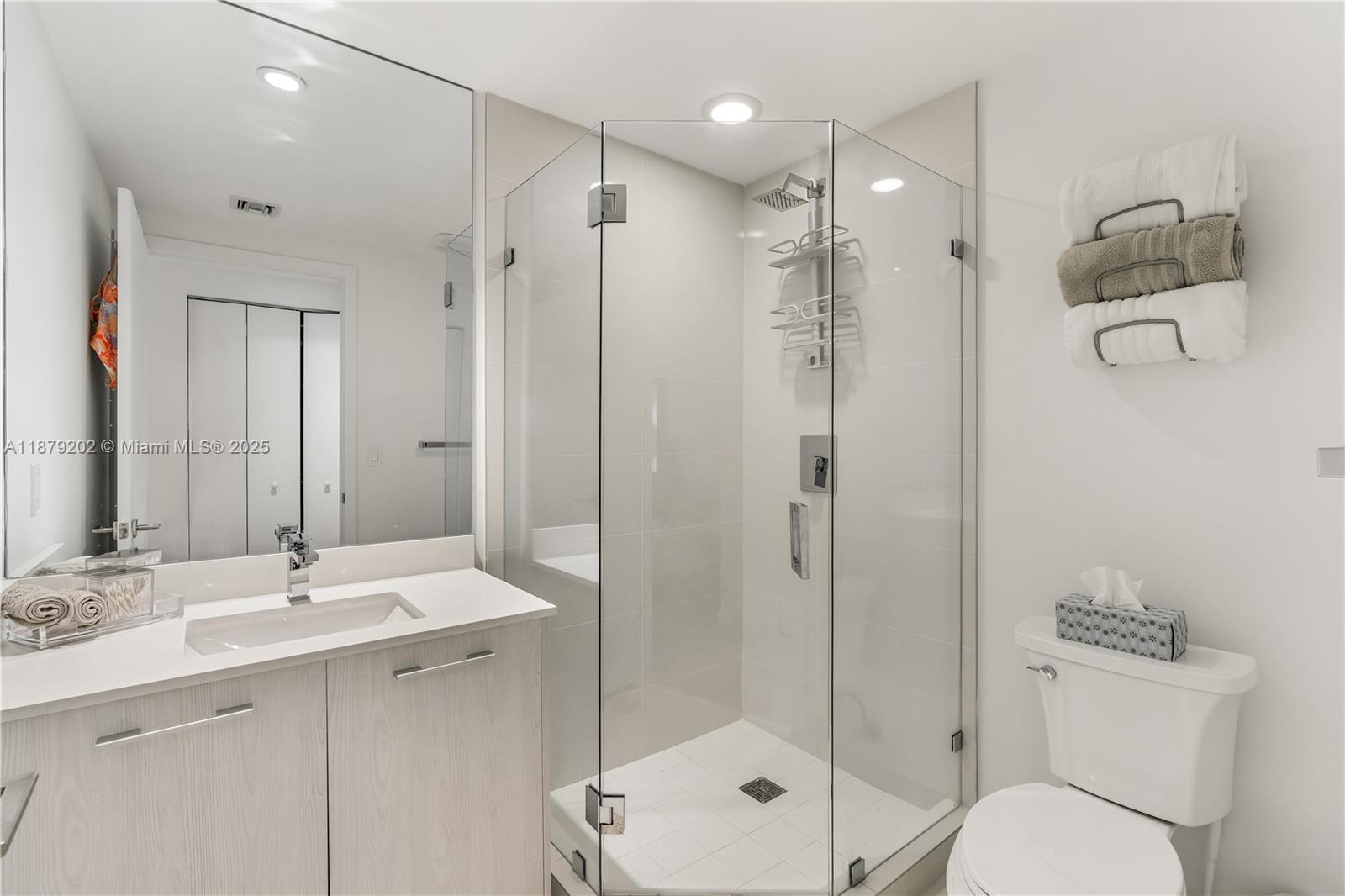 55 Southwest 9th Street, Unit 4001 Miami, FL 33130 - Photo 15 of 34