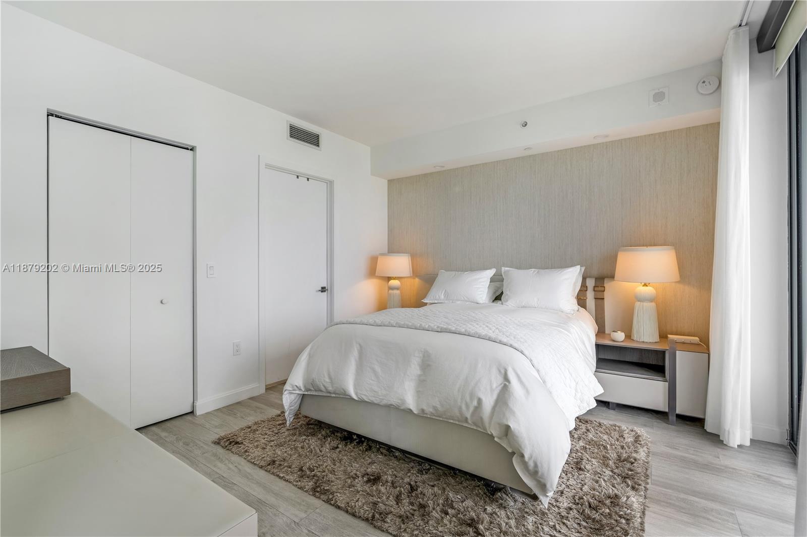 55 Southwest 9th Street, Unit 4001 Miami, FL 33130 - Photo 9 of 34