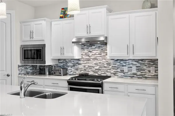 $649,900 | 20075 Tavernier Drive, Estero, FL 33928