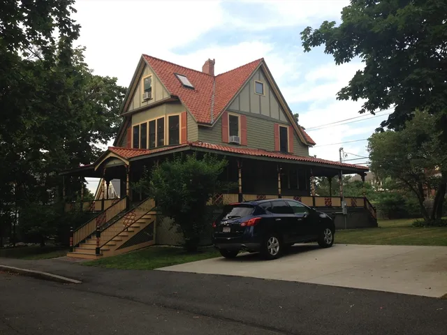 $4,000 | 4 Phillips Road, Nahant, MA 01908