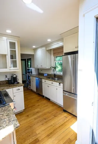 $4,000 | 4 Phillips Road, Nahant, MA 01908