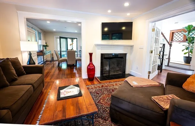 $4,000 | 4 Phillips Road, Nahant, MA 01908