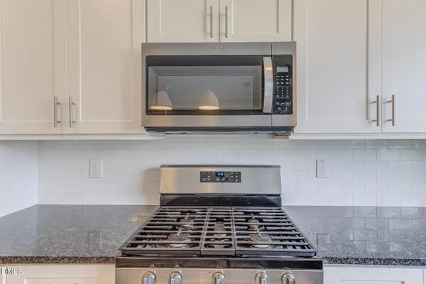 $2,095 | 208 Asher Springs Circle, Fuquay-Varina, NC 27526