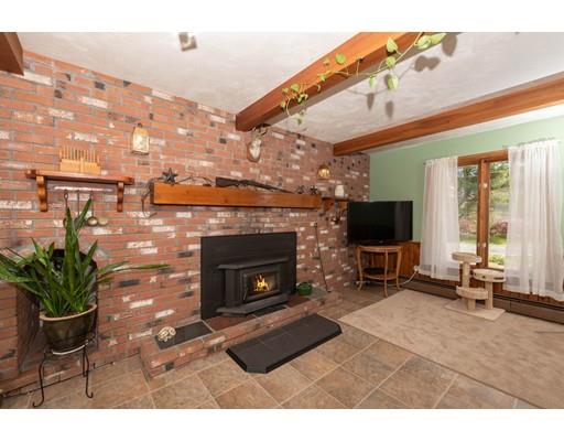411 Snipatuit Road Rochester, MA 02770 - Photo 7 of 28