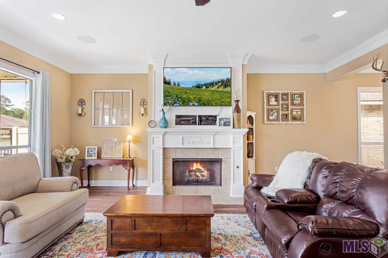 21097 Waterfront E Drive Maurepas, LA 70449 - Photo 9 of 25