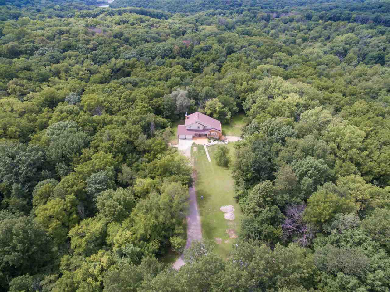 2651 Anchorage Road Northeast Solon, IA 52333 - Photo 4 of 49 Gallery Image 4