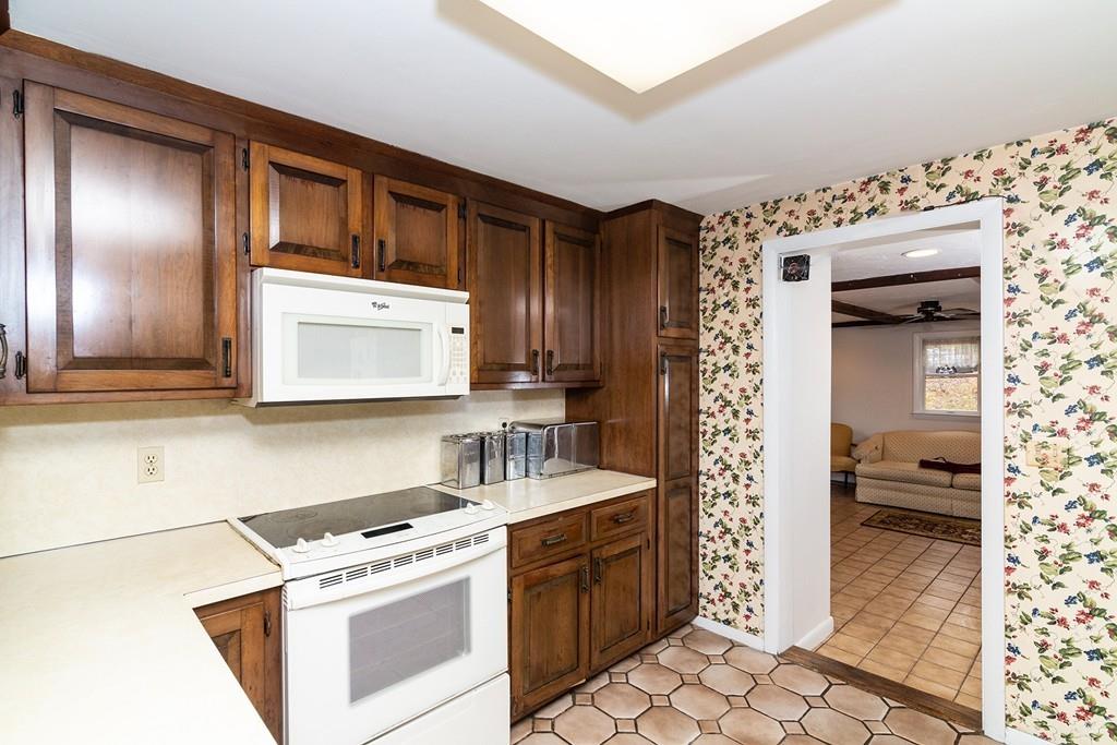 87 Woodland Road Ashland, MA 01721 - Photo 8 of 33 Gallery Image 8