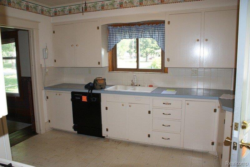 4097 South Mill Road Dryden, MI 48428 - Photo 6 of 13 6