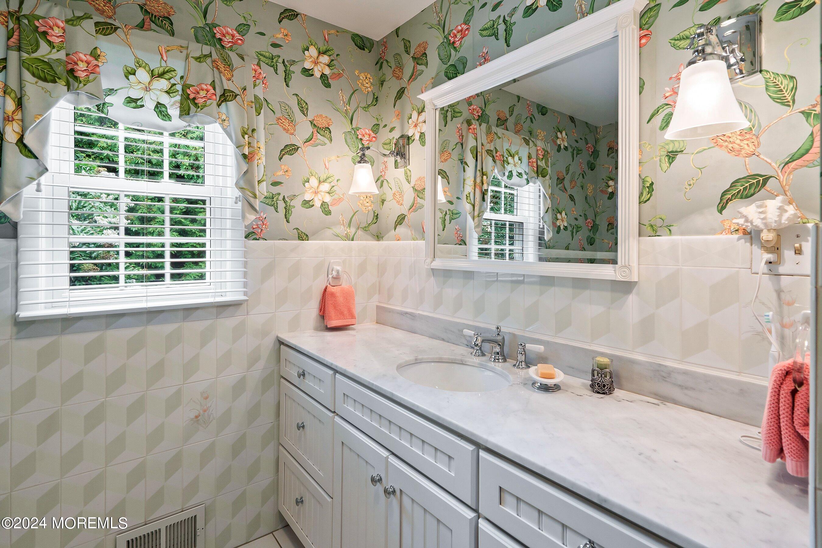 70 Silverbrook Road Shrewsbury, NJ 07702 - Photo 28 of 46 35-Bath 2B