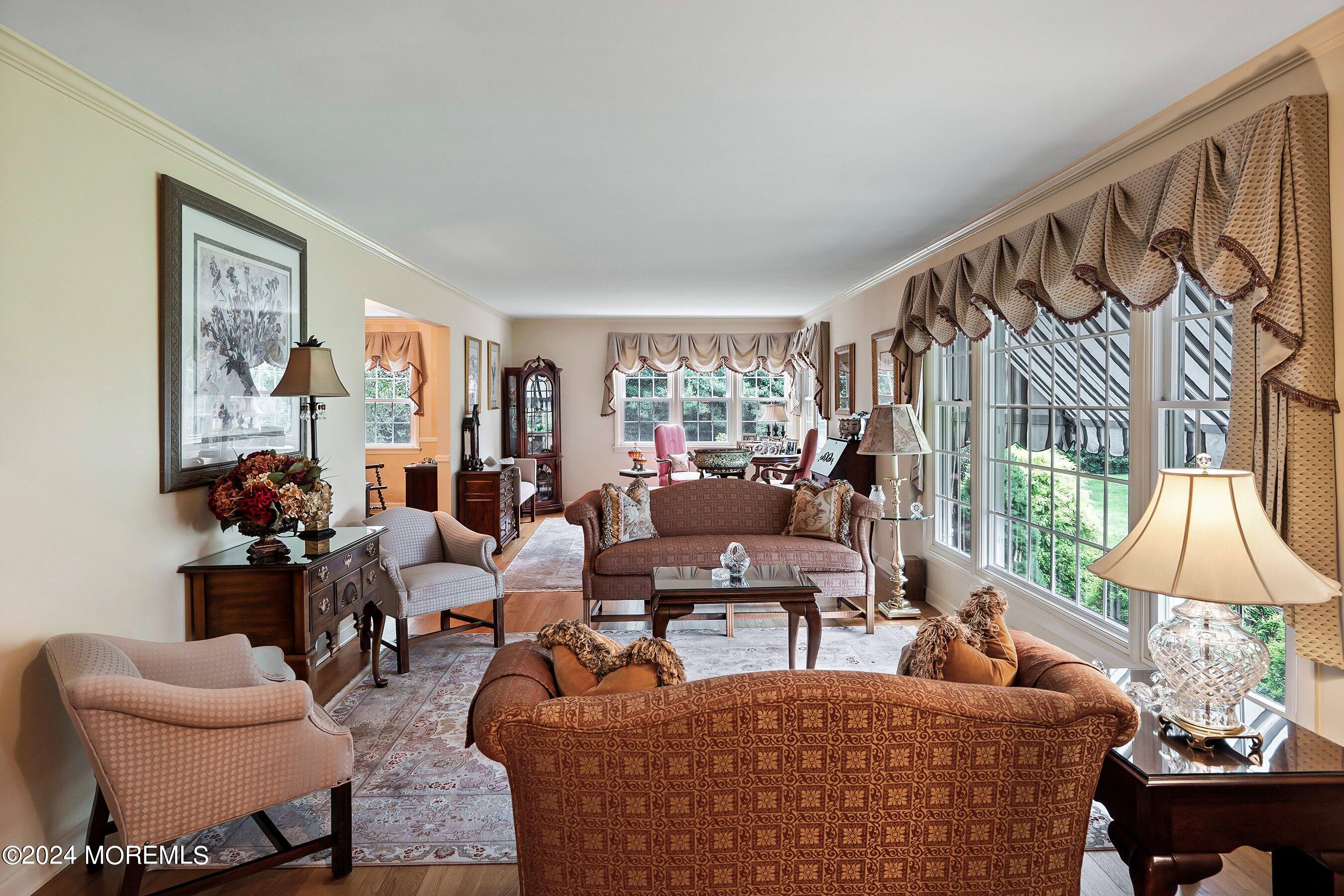 70 Silverbrook Road Shrewsbury, NJ 07702 - Photo 5 of 46 08-Living 1A