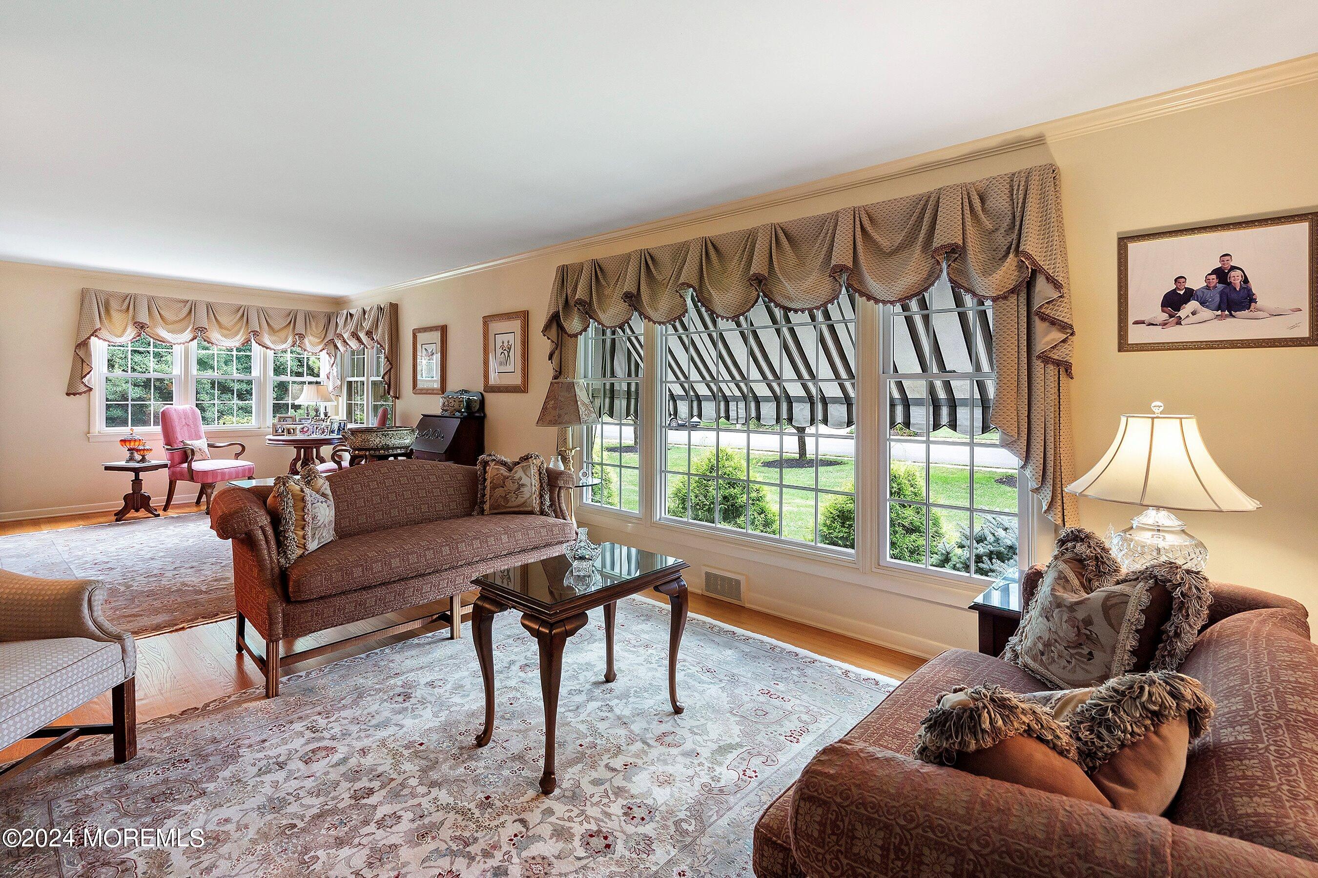 70 Silverbrook Road Shrewsbury, NJ 07702 - Photo 6 of 46 10-Living 1C