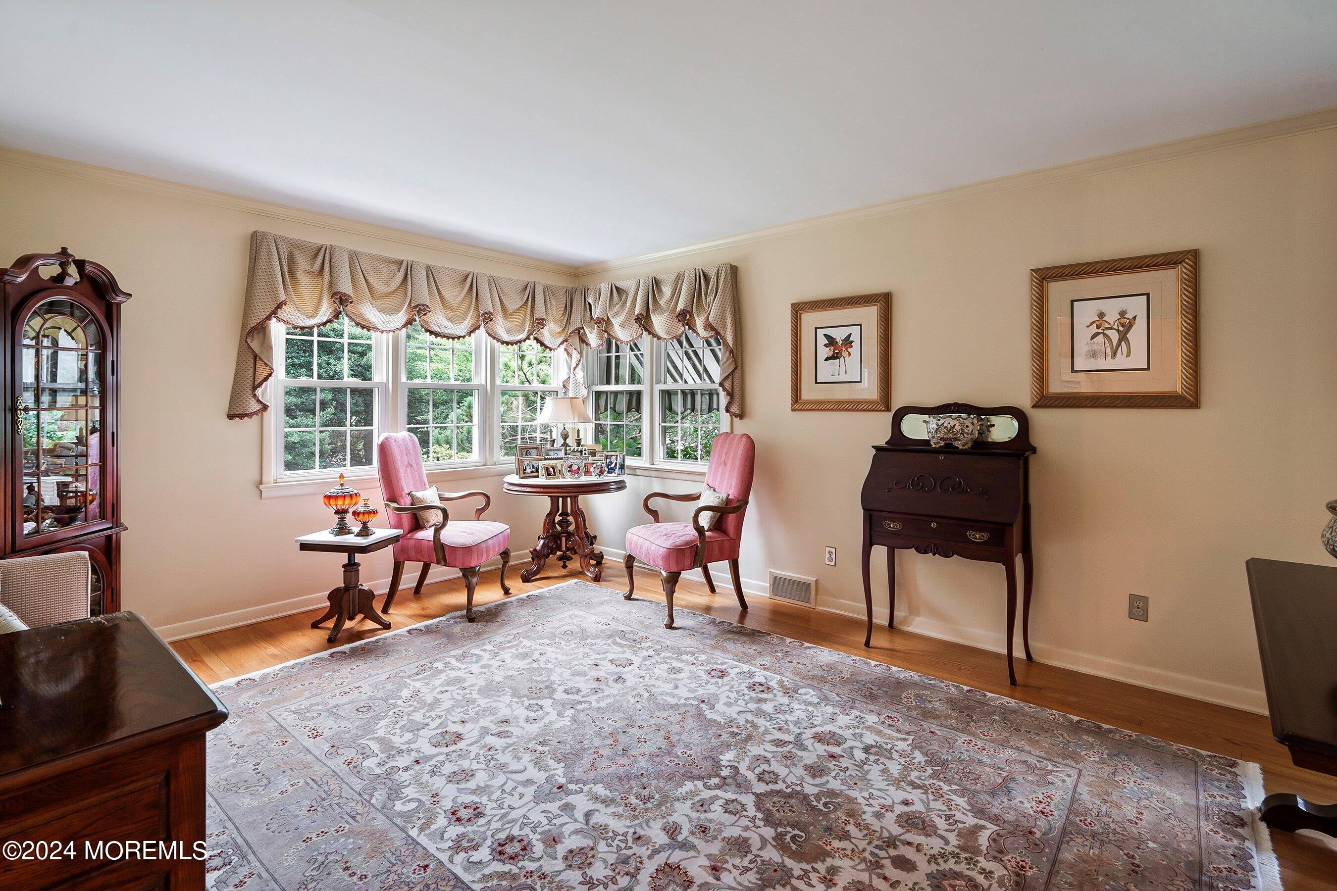 70 Silverbrook Road Shrewsbury, NJ 07702 - Photo 7 of 46 12-Living 1D