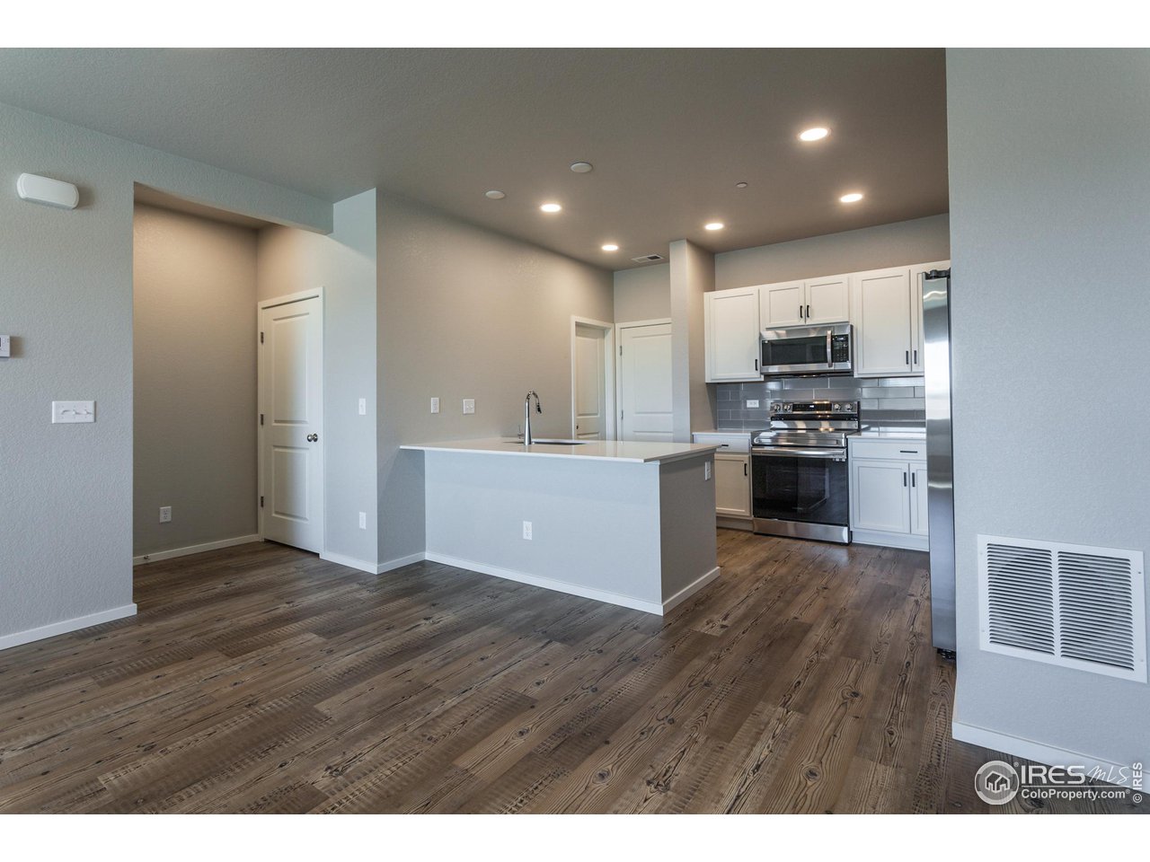 6719 4th St Road, Unit 2 Greeley, CO 80634 - Photo 8 of 35