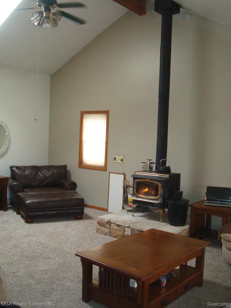 21823 Middlebelt Road New Boston, MI 48164 - Photo 15 of 28 003.jpg