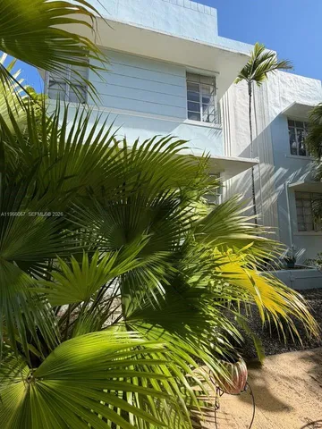 $1,950 | 825 Jefferson Avenue, Unit 4, Miami Beach, FL 33139