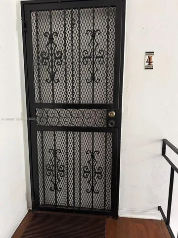 $1,950 | 825 Jefferson Avenue, Unit 4, Miami Beach, FL 33139