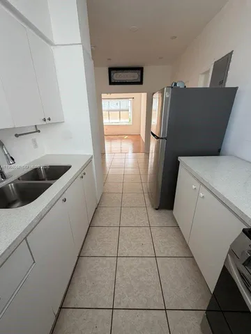 $1,950 | 825 Jefferson Avenue, Unit 4, Miami Beach, FL 33139