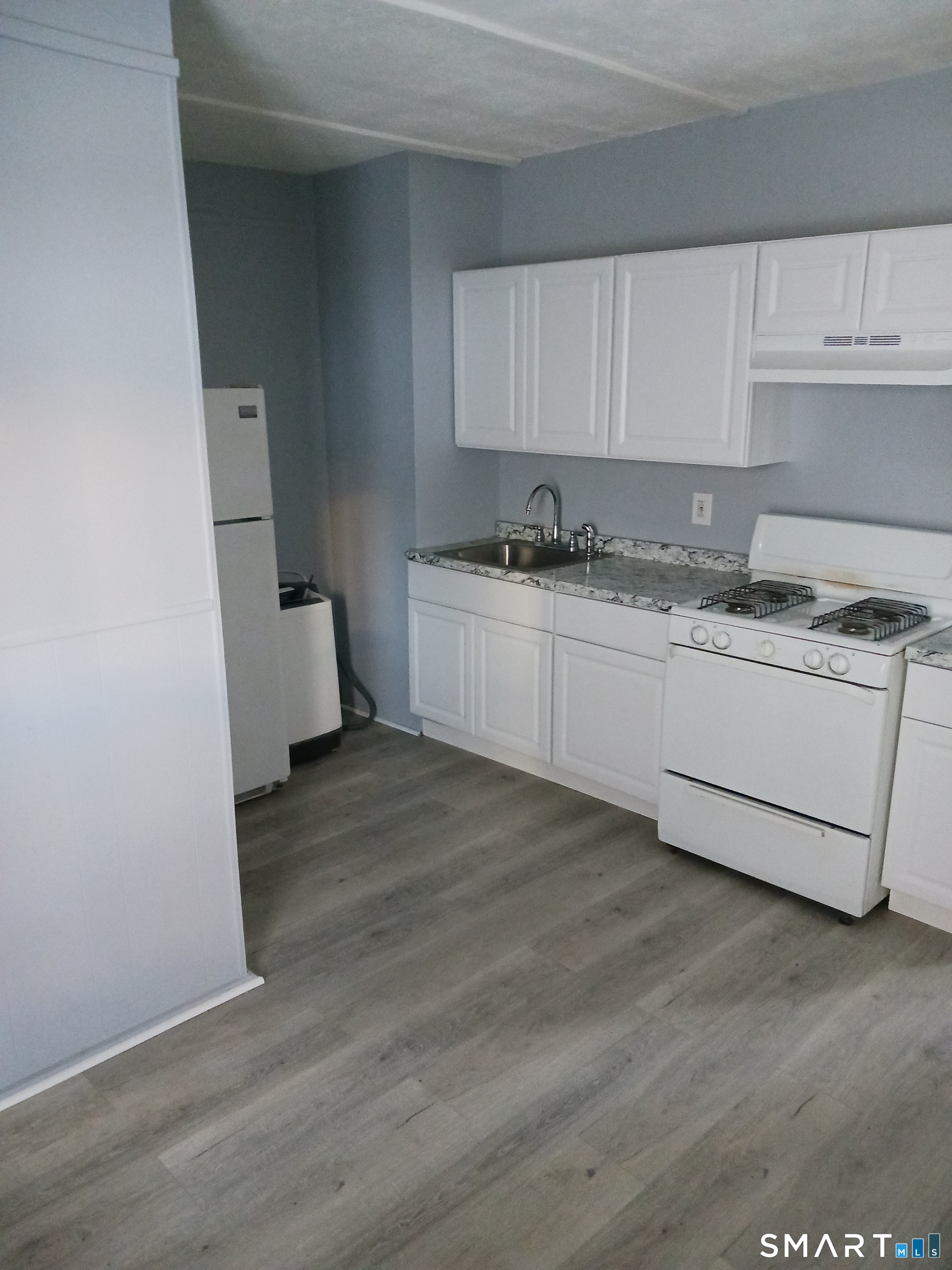 28 Crescent Street, Unit 2 Ansonia, CT 06401 - Photo 3 of 10