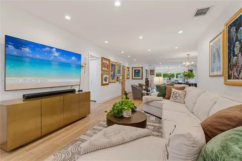 $1,685,000 | 5785 Southwest 46th Terrace, Miami, FL 33155